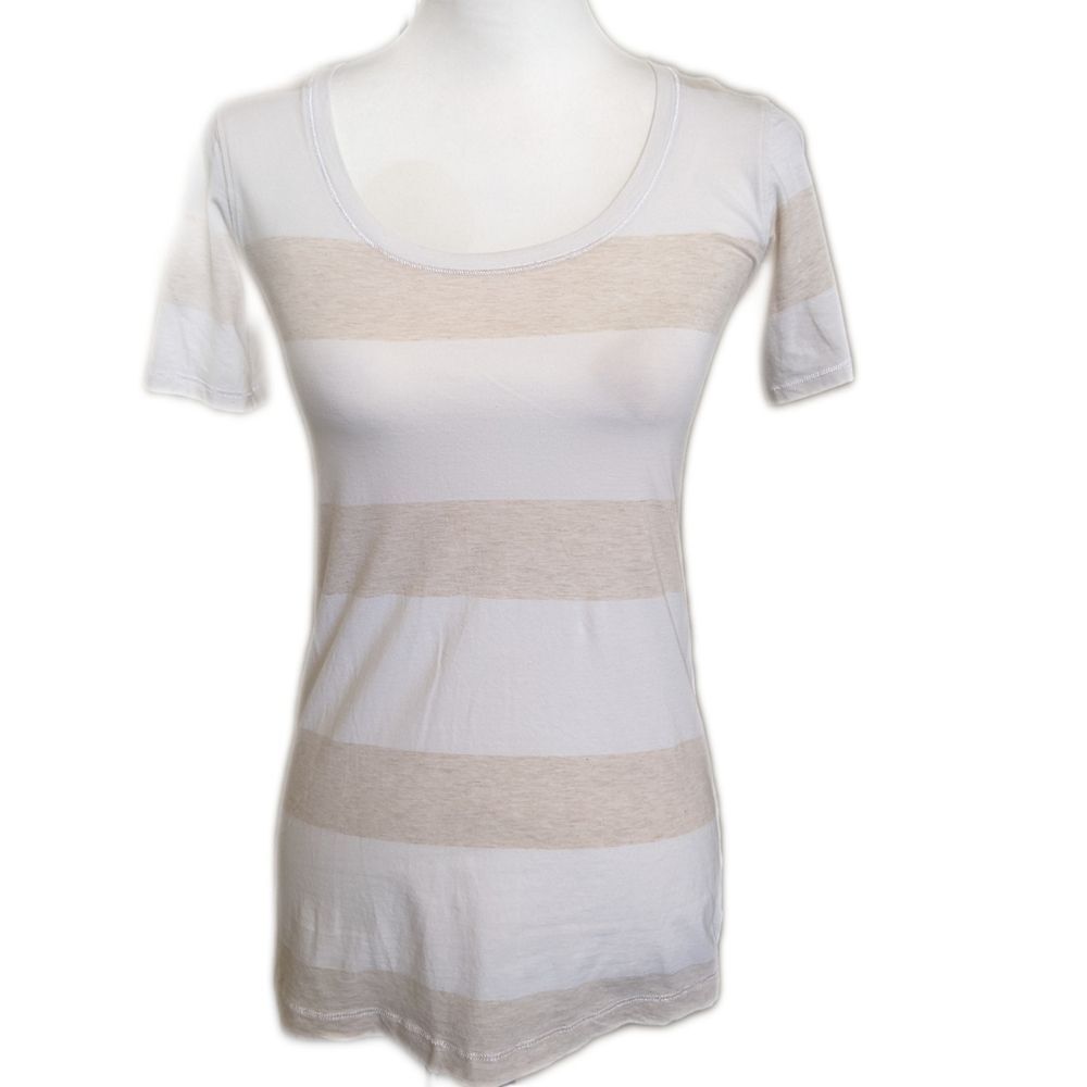 Lululemon Athletica cream & tan striped tee t-shirt, scoop neck, small